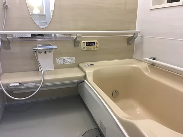 浴室を暖かく安全に入れる空間に