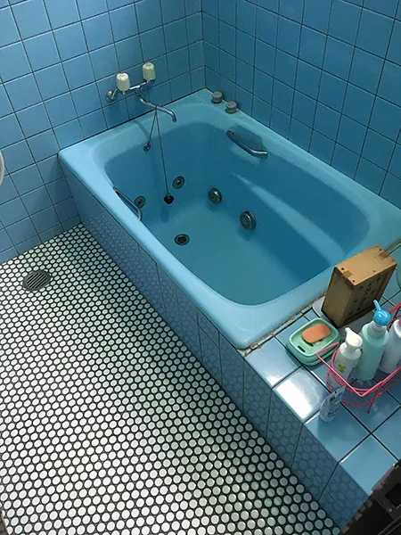 浴室を暖かく安全に入れる空間に