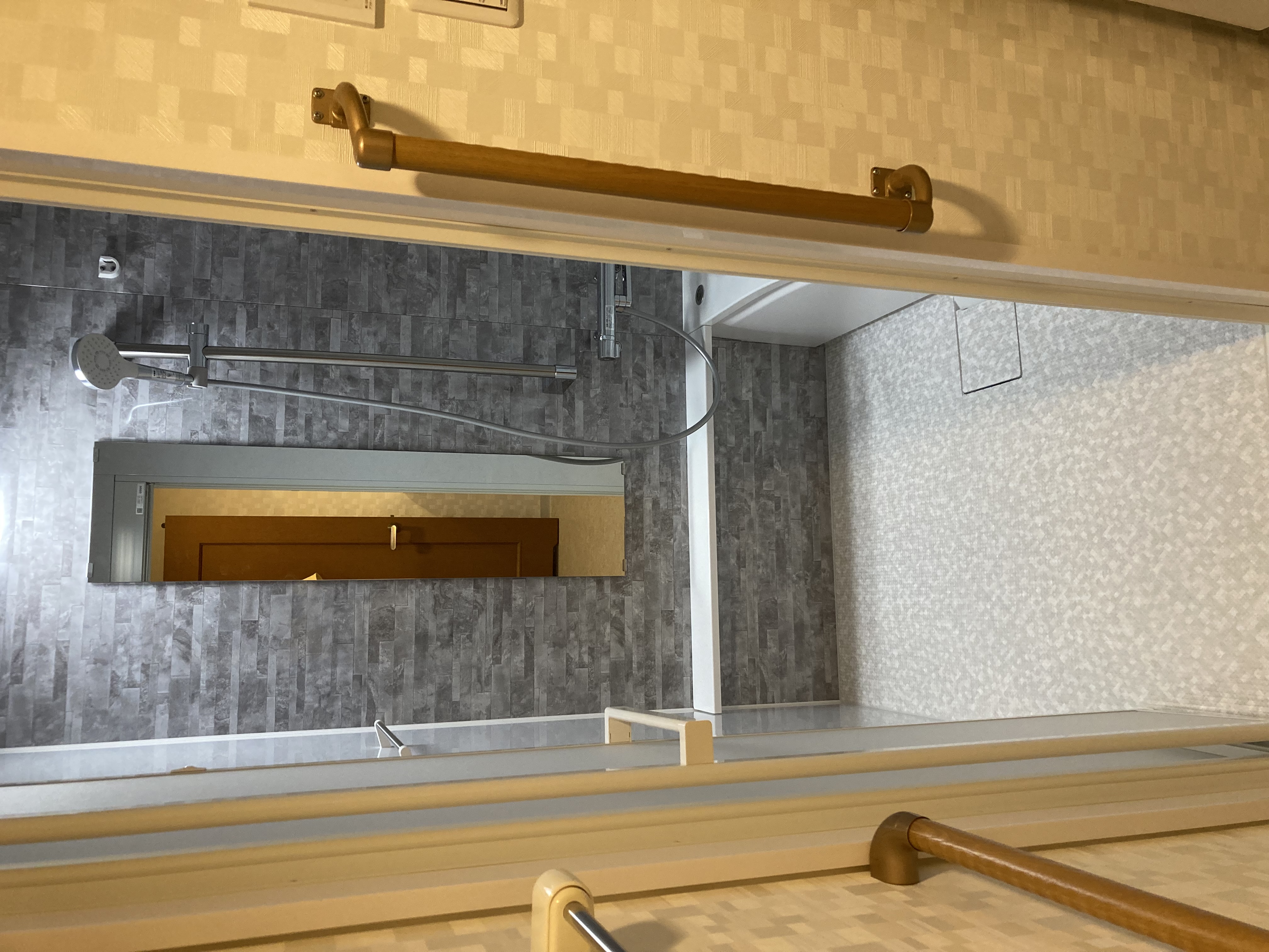 �肷������A�����m�ہB�t���b�g�ȏ��ɂȂ����B