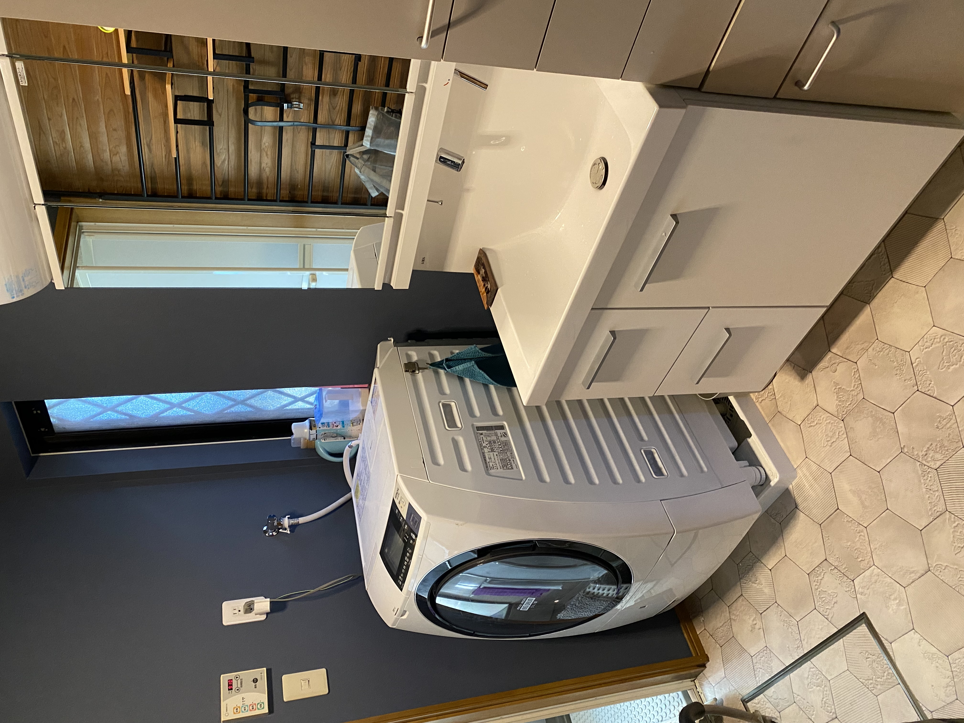 コンパクトな洗面所