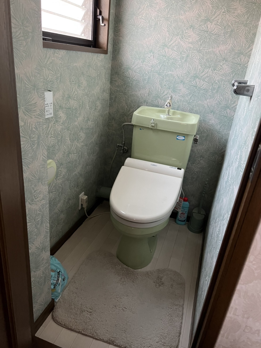 収納たっぷりの洗面台・雰囲気をチェンジしたトイレ