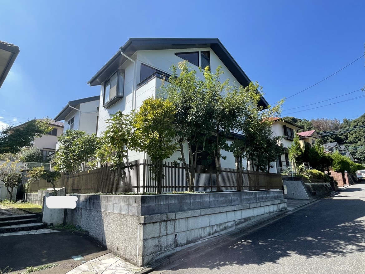 日高市で外壁塗装と屋根カバー工事