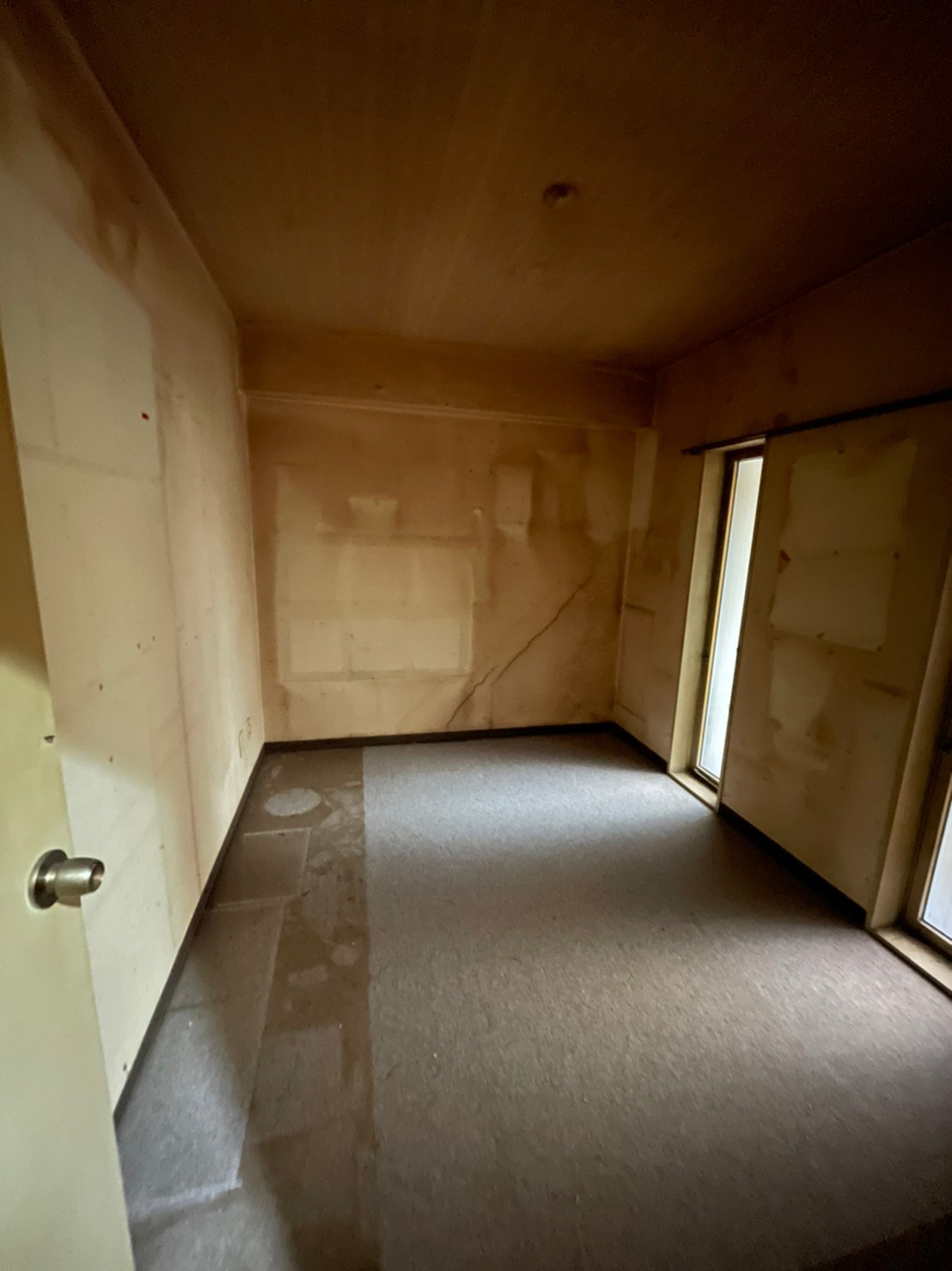 明るいお部屋へ