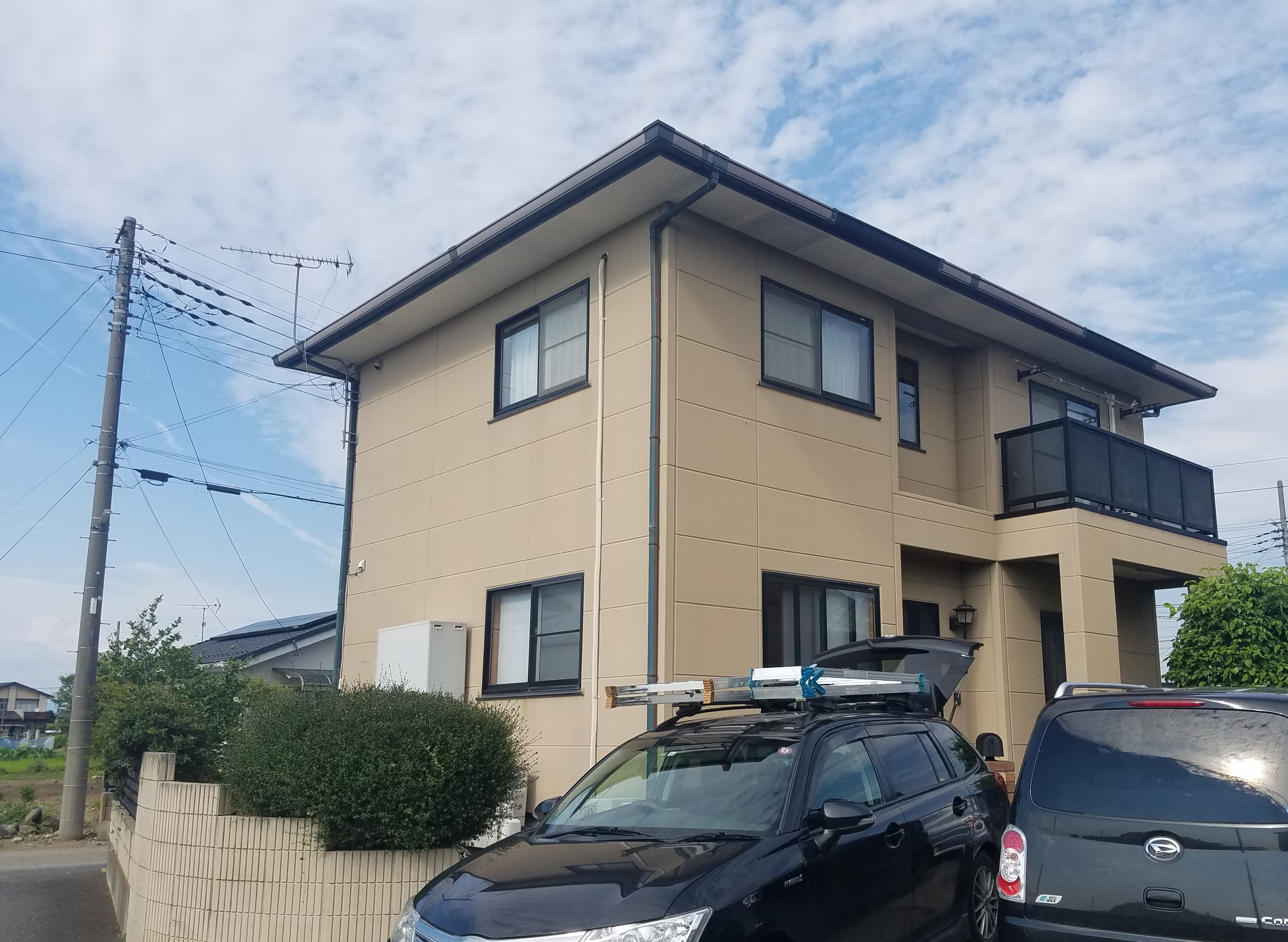 アクセントカラーで素敵な塗り替え　屋根塗装・外壁塗装