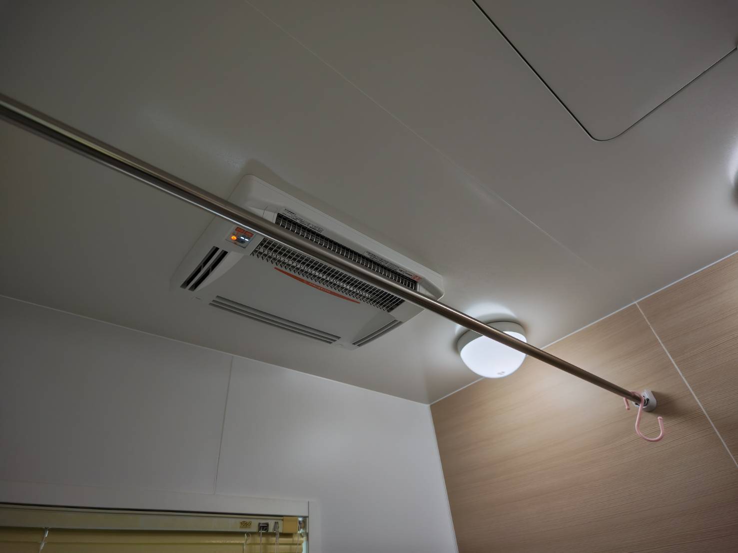 トイレ改修と内窓取付け