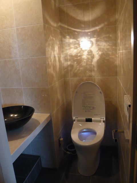 オフィスのトイレ工事♪