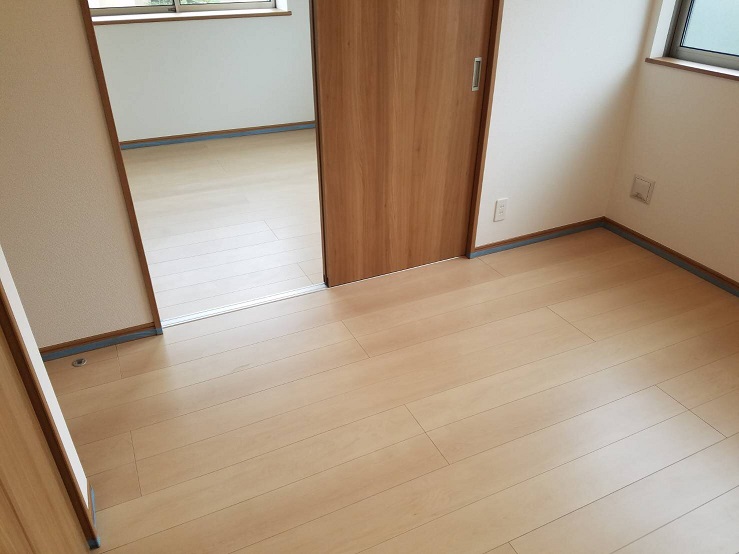 床のフロアコーティング施工♪