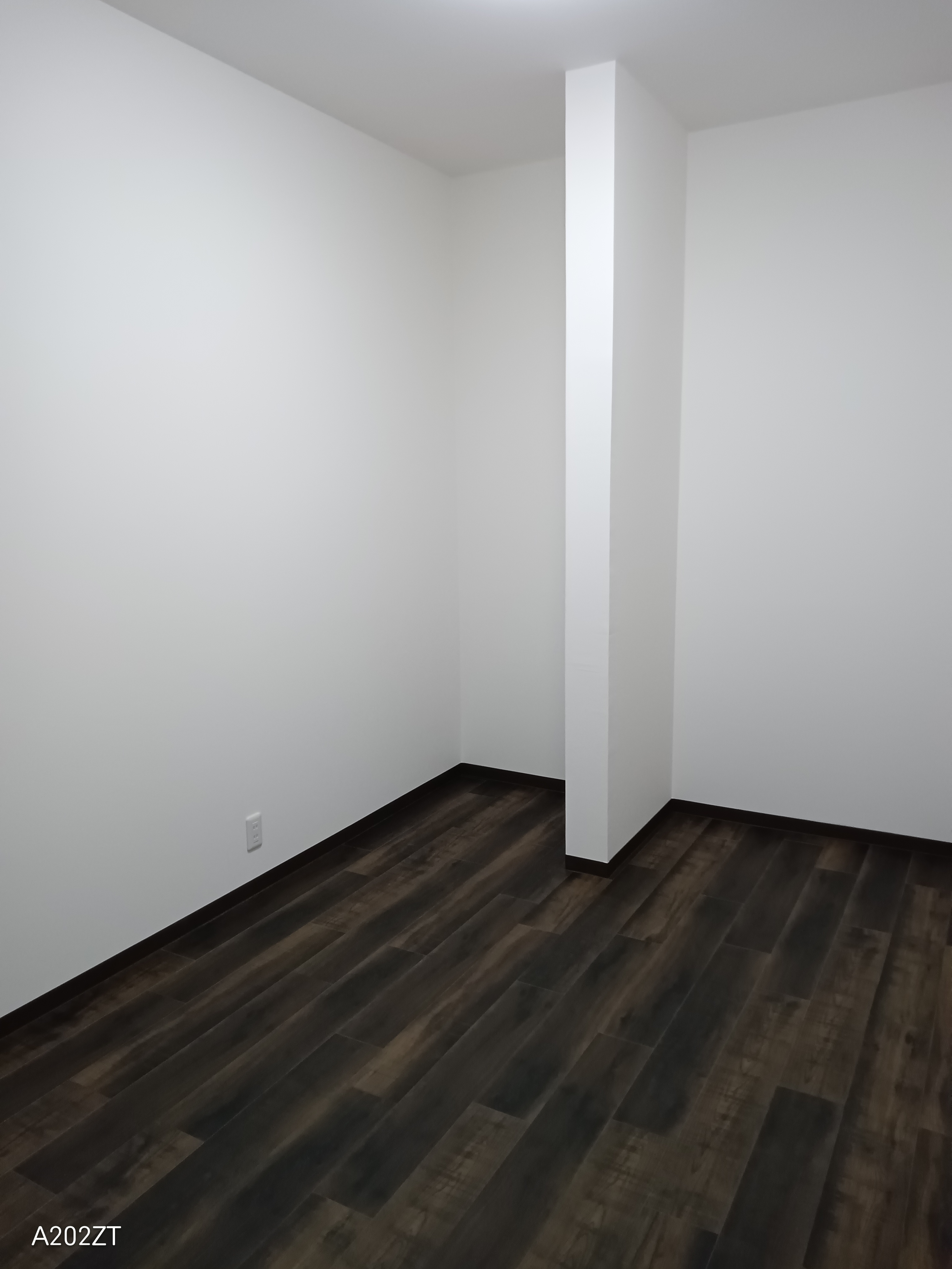 和室8畳2部屋を洋室5畳3部屋にリフォーム。