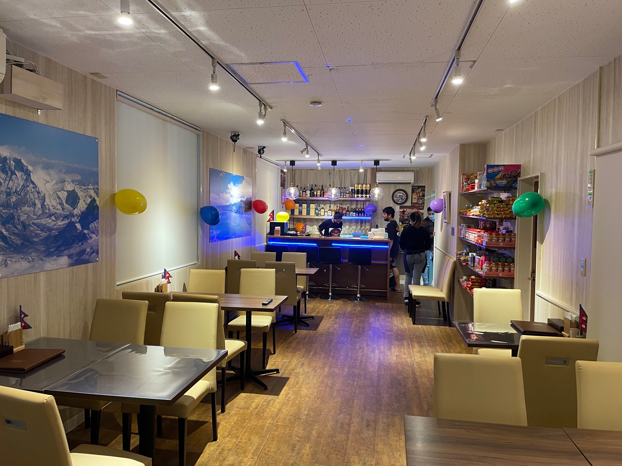 オシャレなネパール料理店