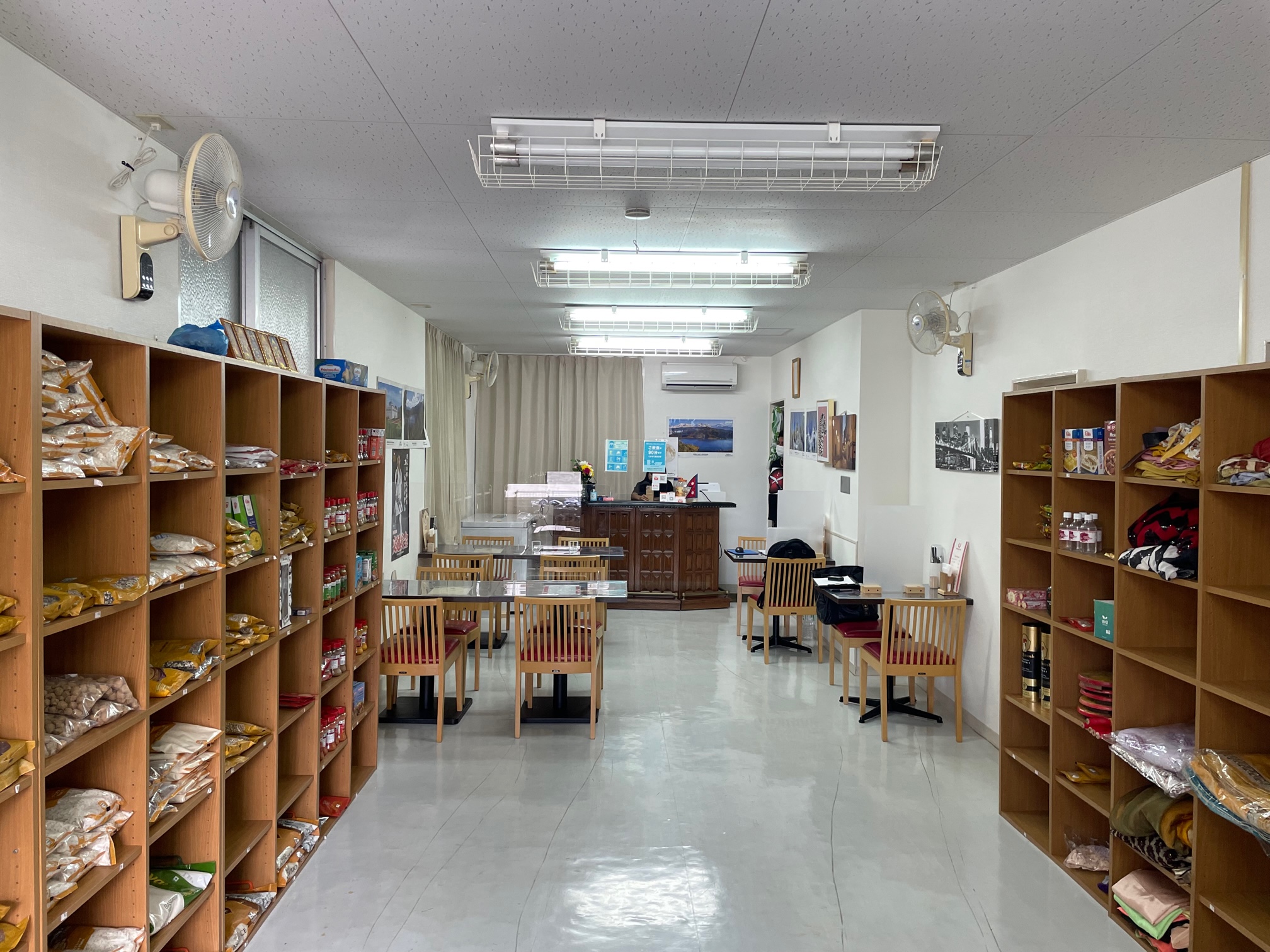 オシャレなネパール料理店