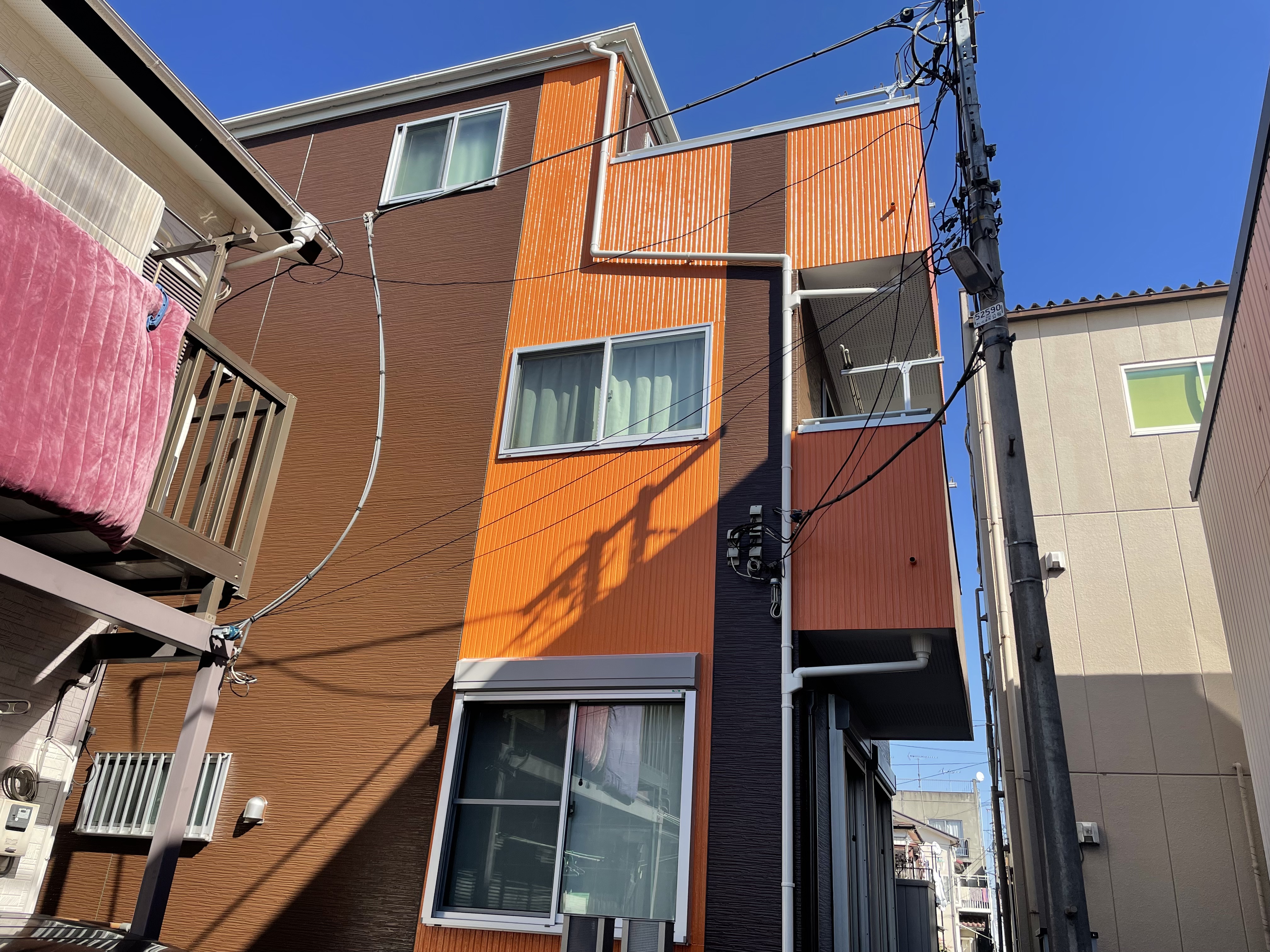 埼玉県さいたま市桜区　築１１年　３階建て　屋根 外壁塗装工事
