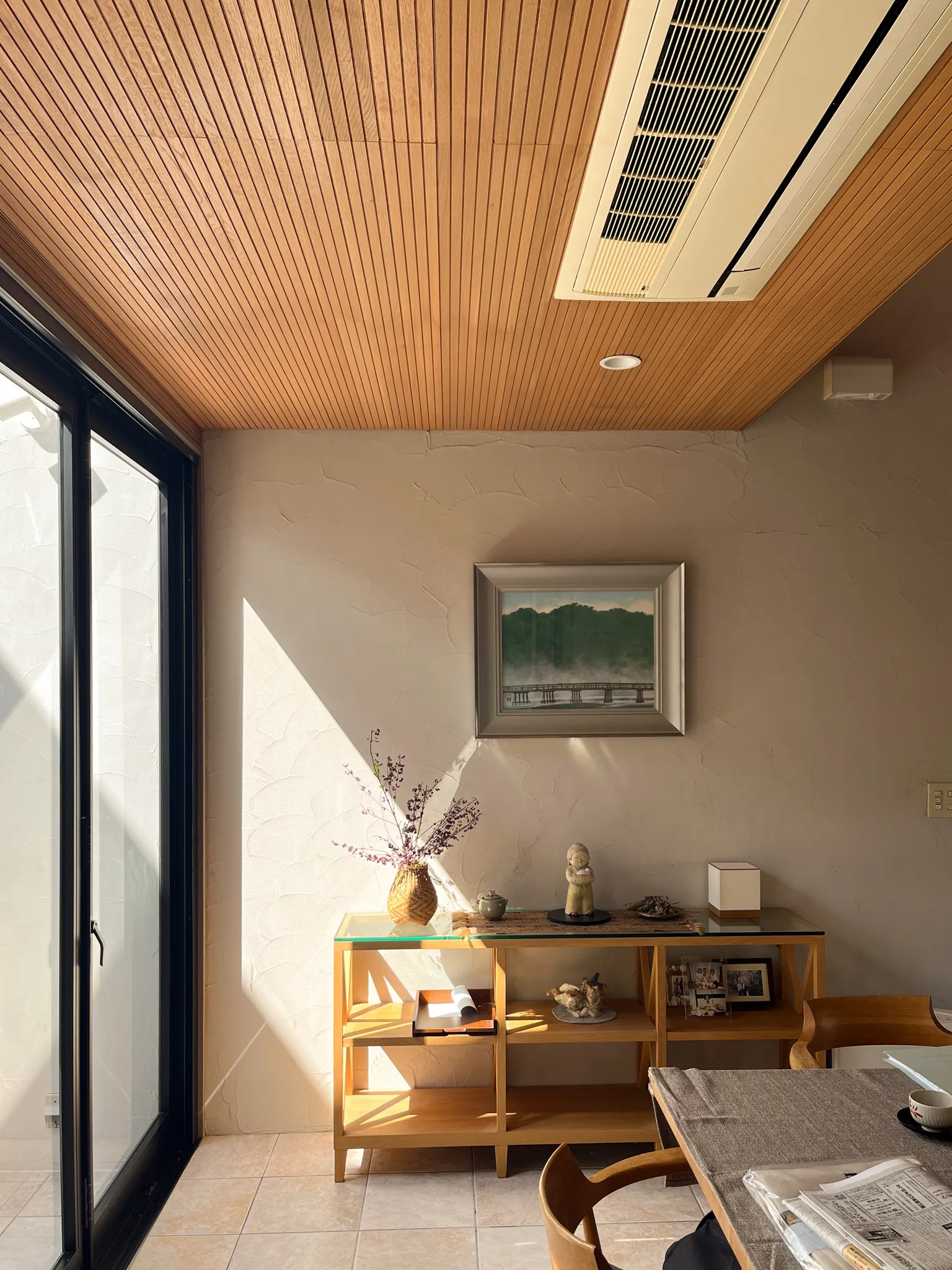 ただの通路がもう一つの使い方ができる居心地の良い空間に！