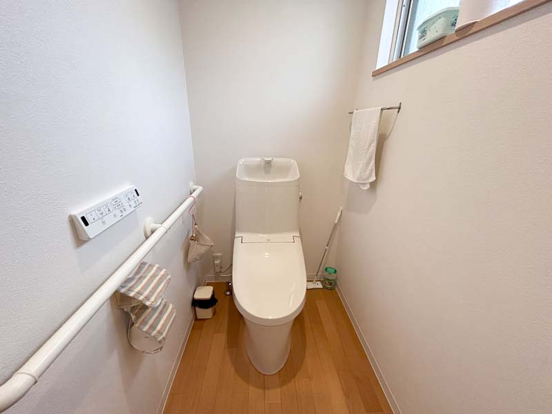 狭く寒いトイレを快適にリフォーム！