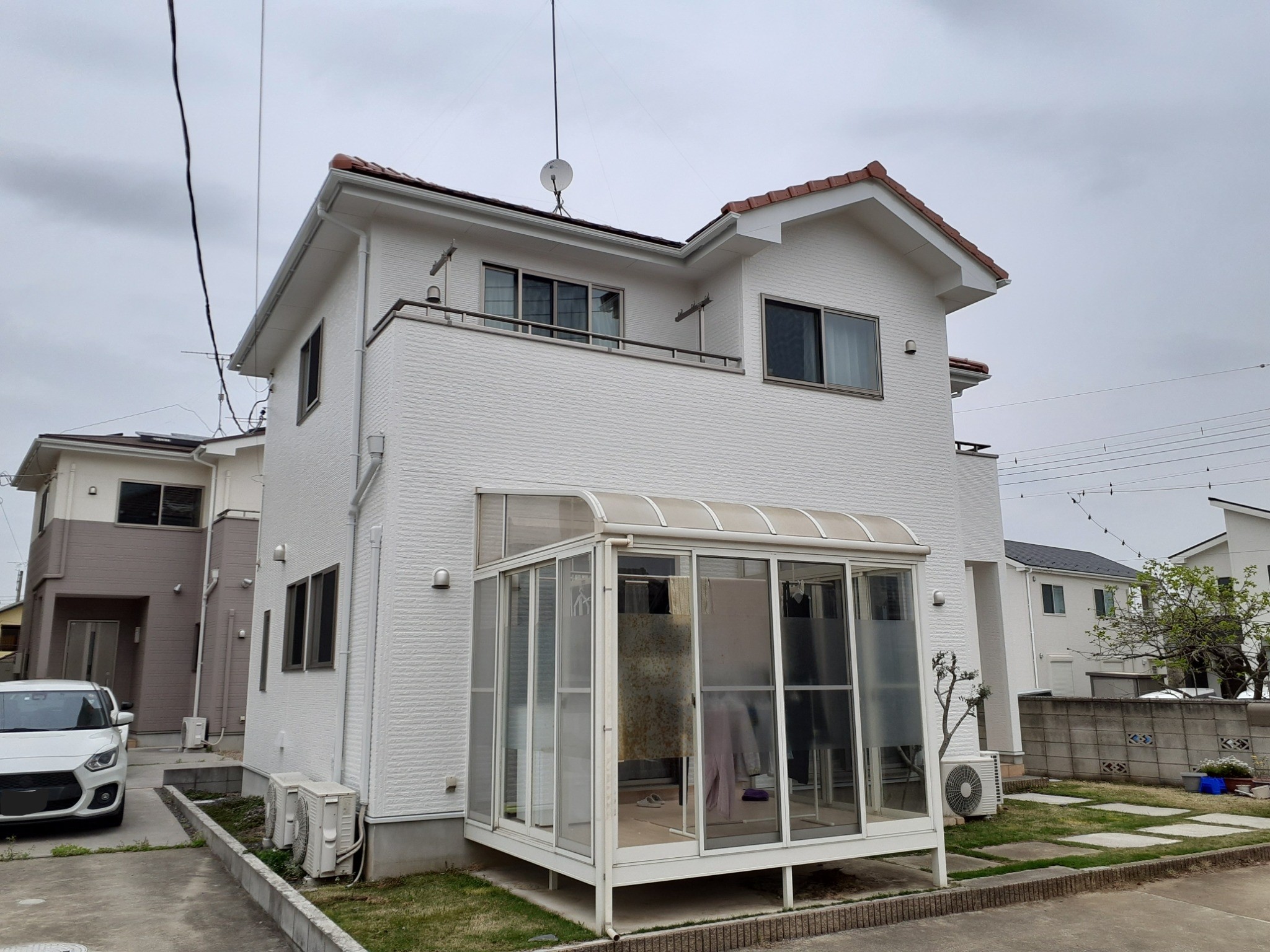 地中海風の仕上がりをイメージした塗装