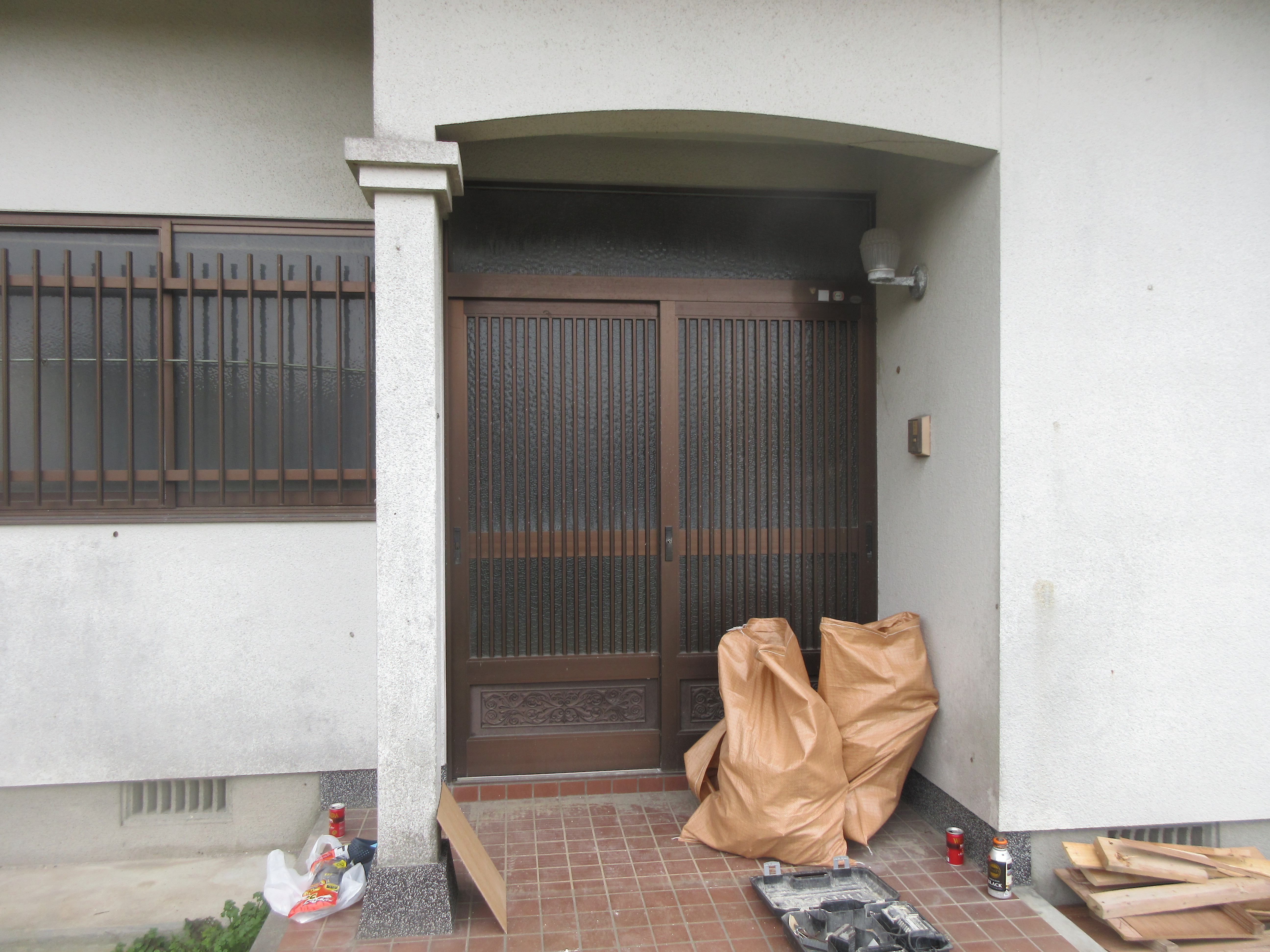 玄関ドアリフォーム工事