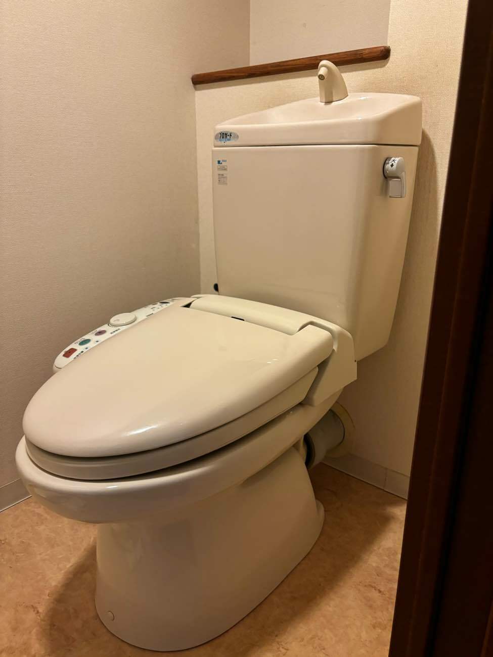 手洗い独立型のトイレ交換工事　マンション編!!