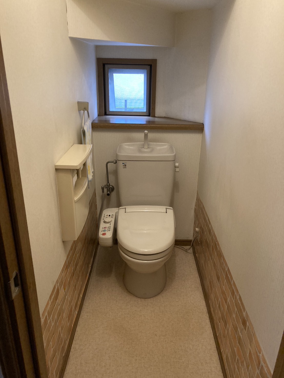 手洗いカウンター付のトイレリフォーム