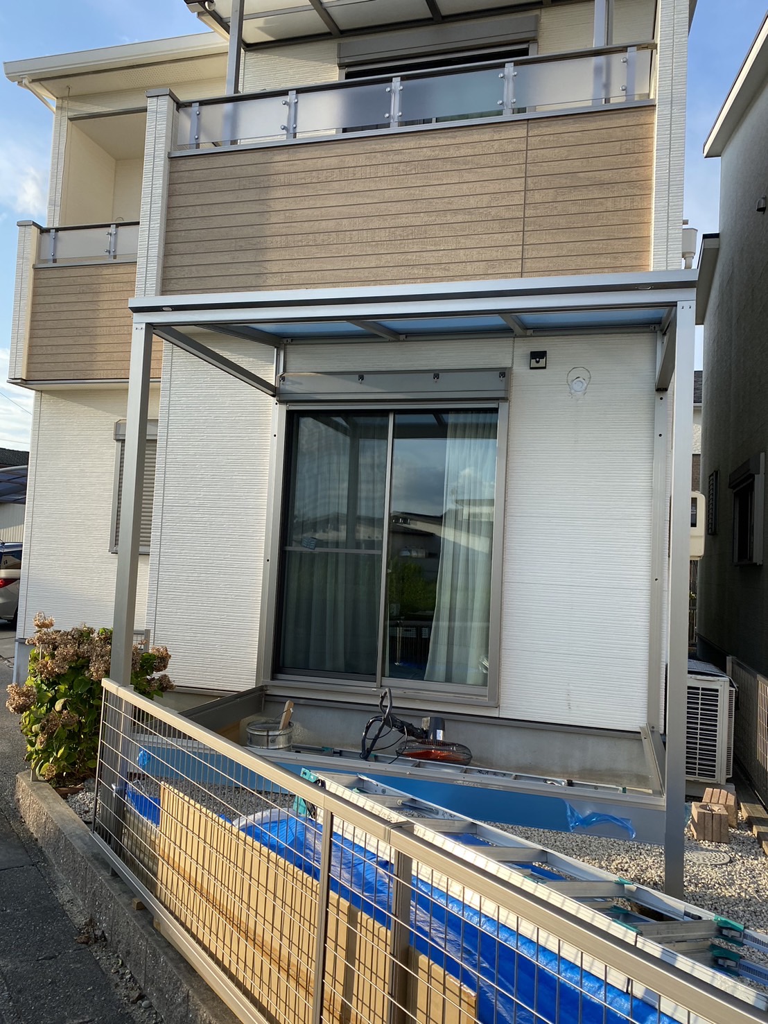 庭にサンルームを設置
