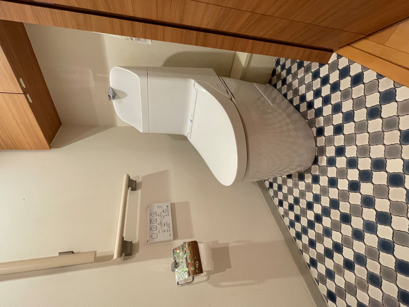 可愛い床に仕上がったトイレリフォーム