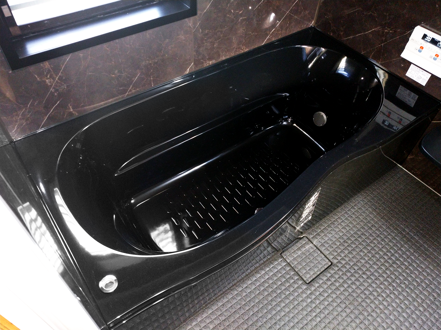２階浴室のシステムバス工事