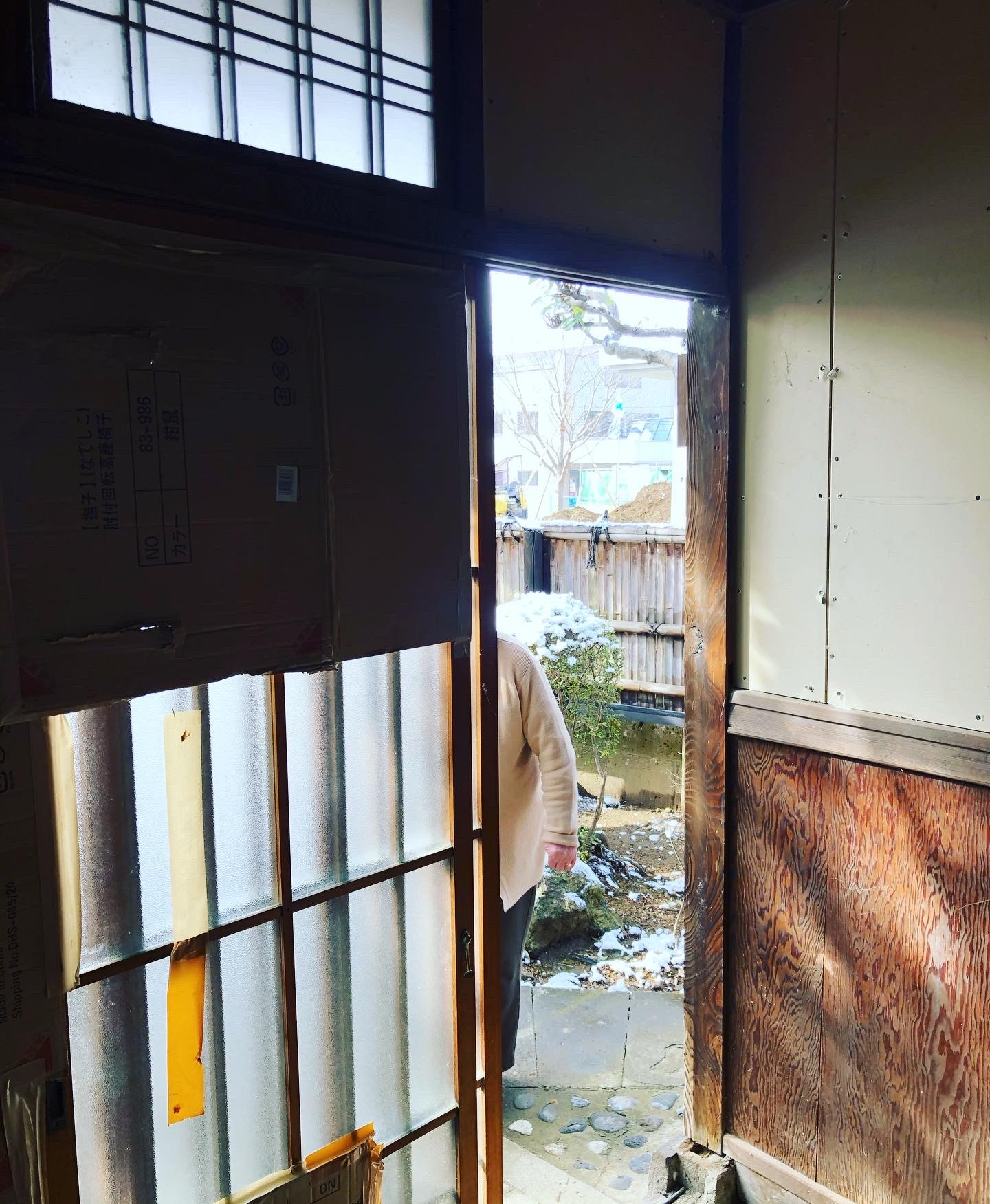 壊れた玄関回収工事