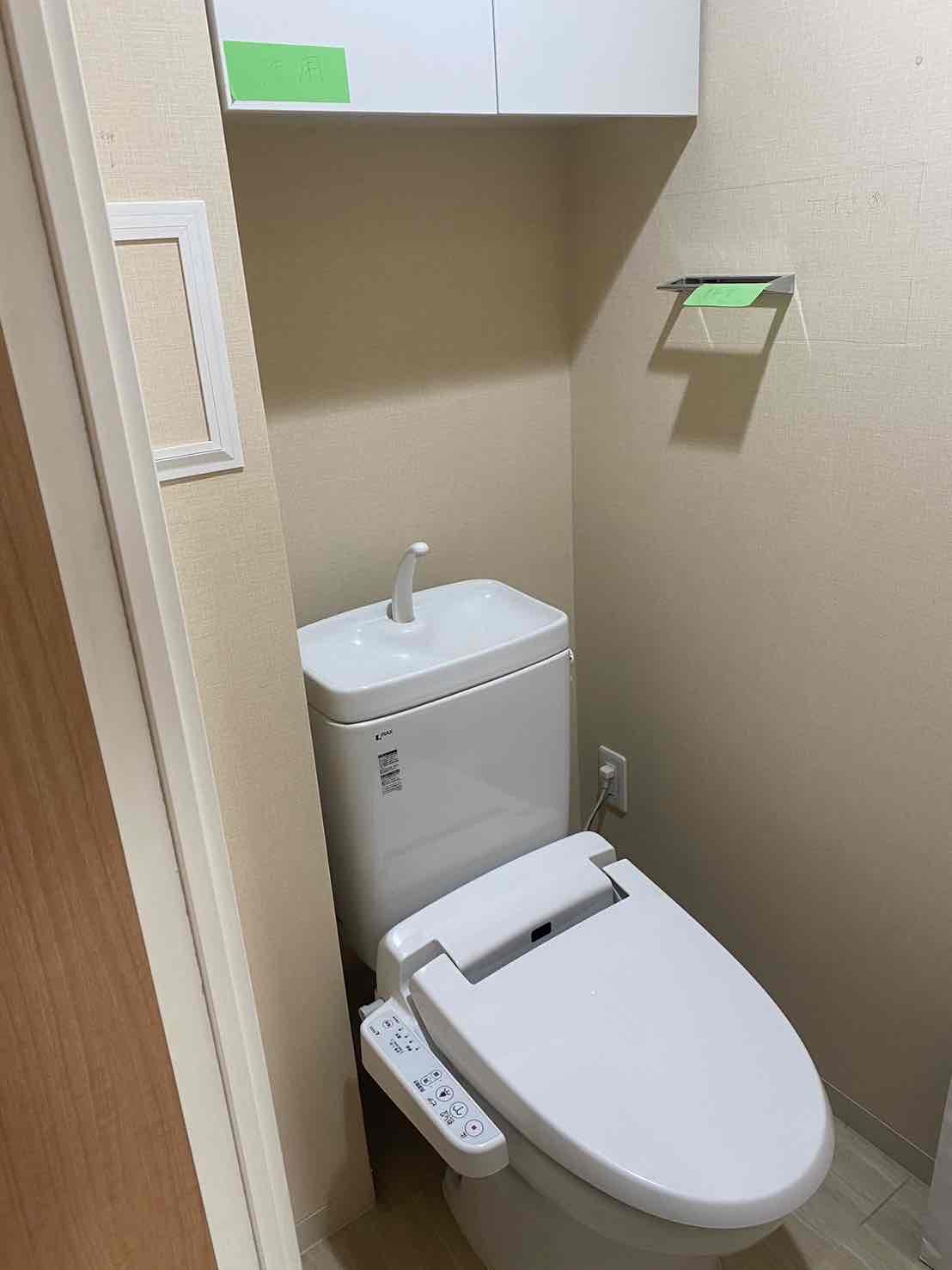 シンプルな浴室とトイレにリフォーム