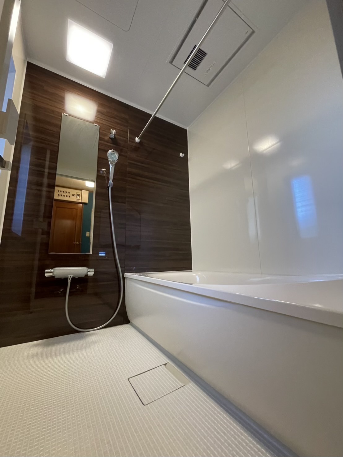 床材も冷たくなく、浴槽も冷えにくいものをご提案いただきました。