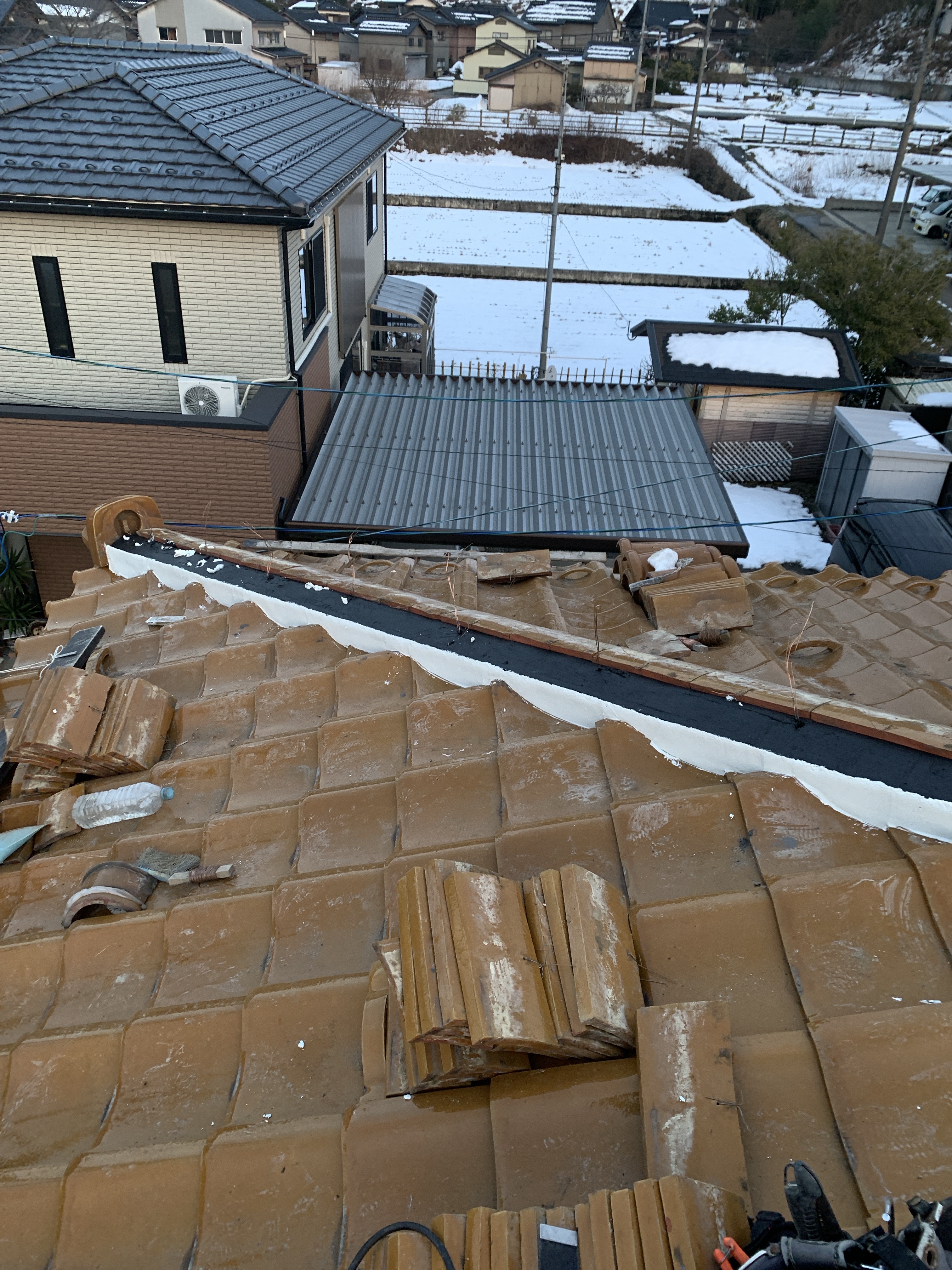 外壁塗装、屋根瓦の、棟積み直し
