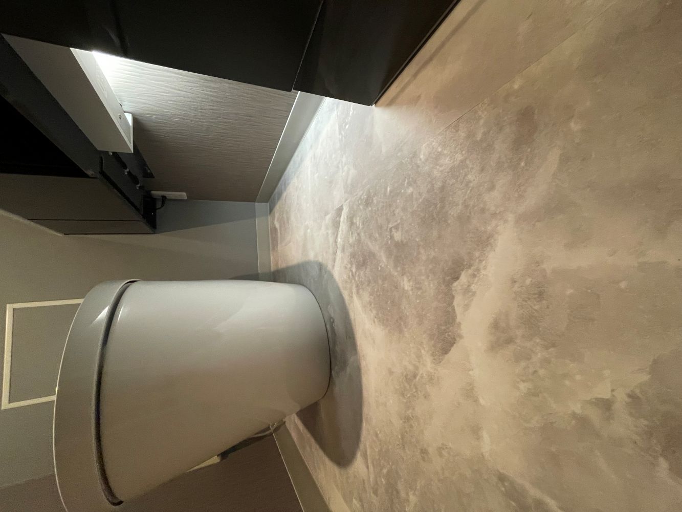 ショールームのようなトイレにリフォーム