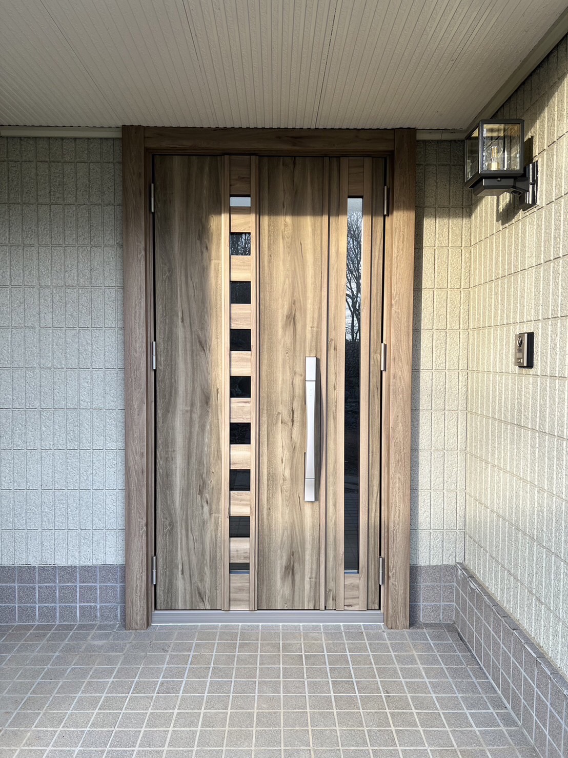 玄関ドアリフォーム工事