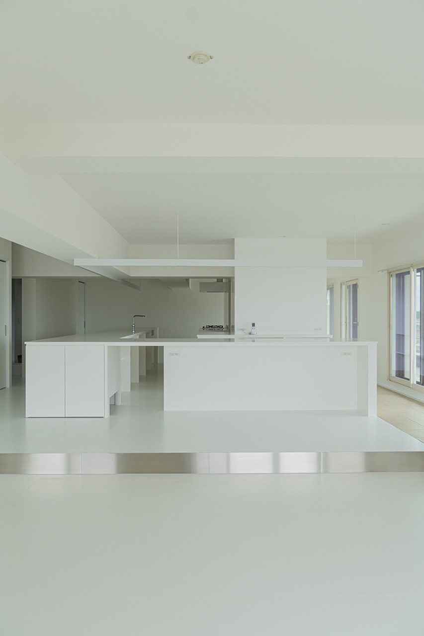 white minimal