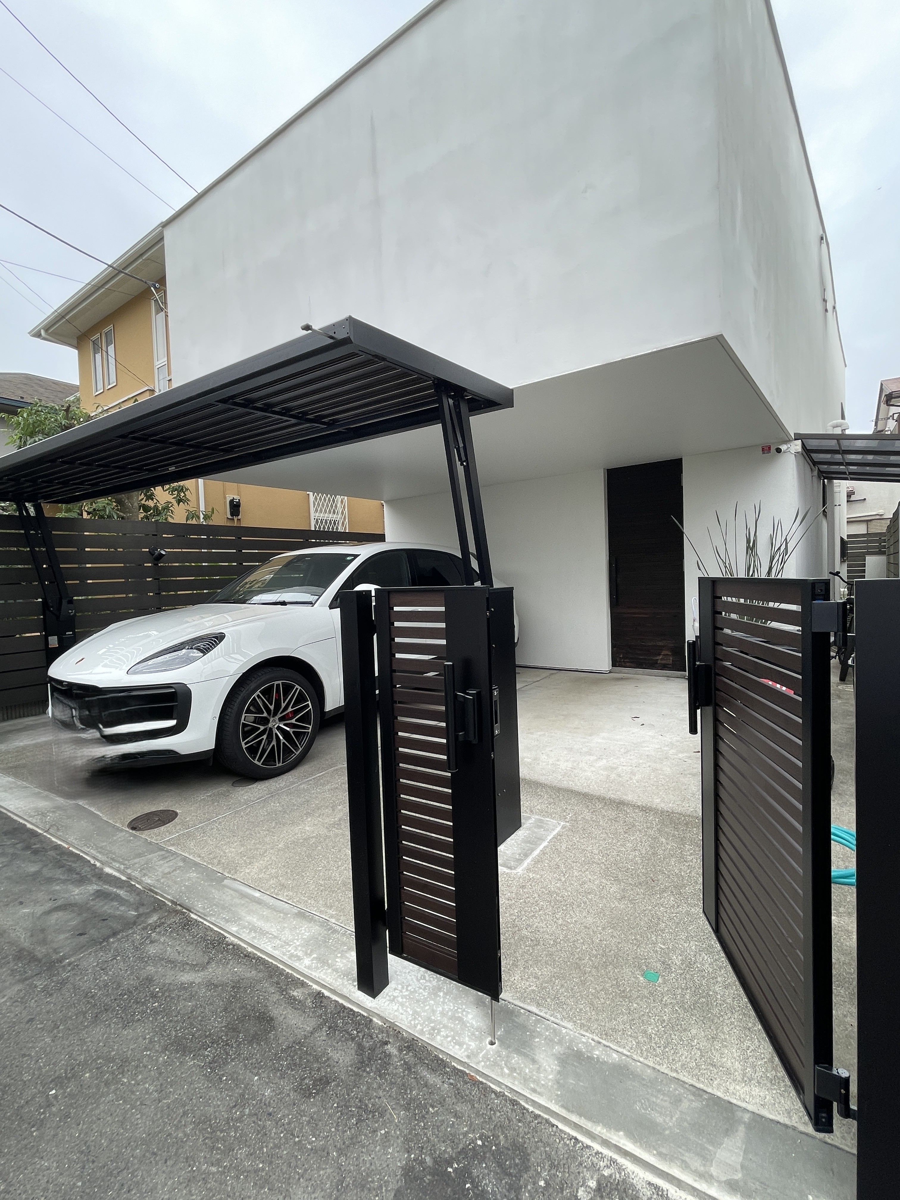 藤沢市鵠沼にある戸建てのオーバーゲート工事