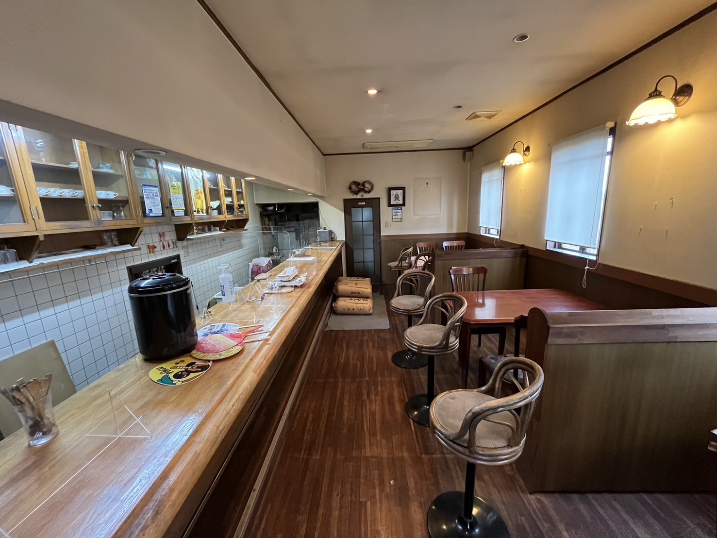 店舗だった内装を、洋室と収納へ