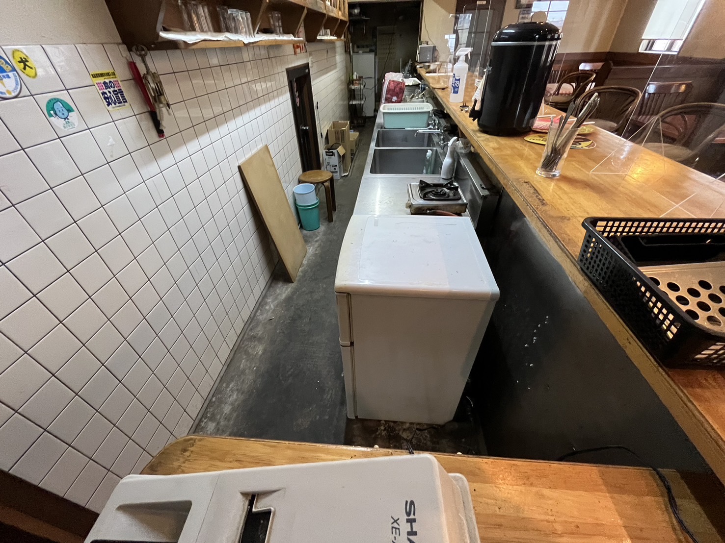 店舗だった内装を、洋室と収納へ