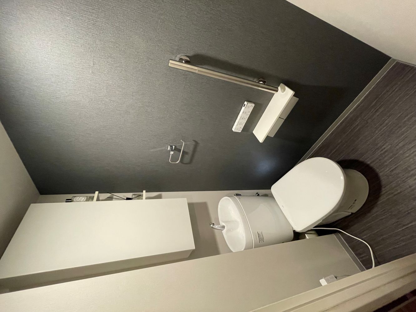 シックでかっこいい空間へ！トイレリフォーム