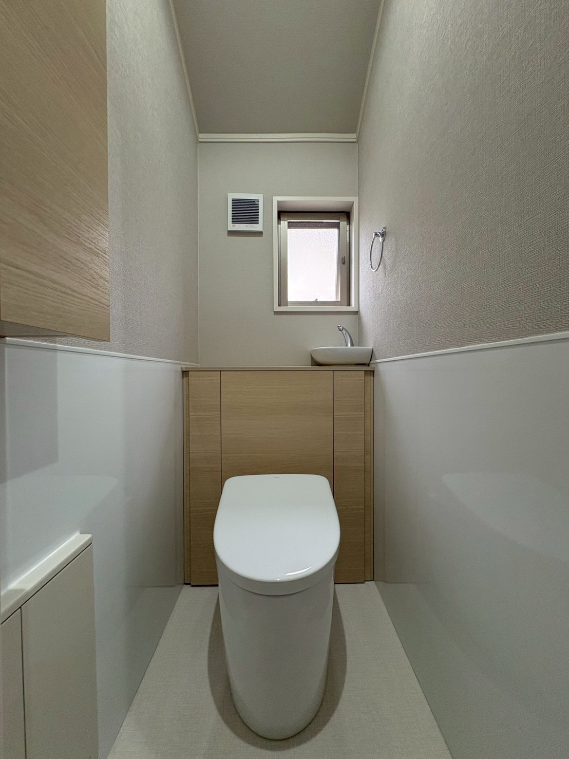 清掃性・収納力を追求したトイレ空間