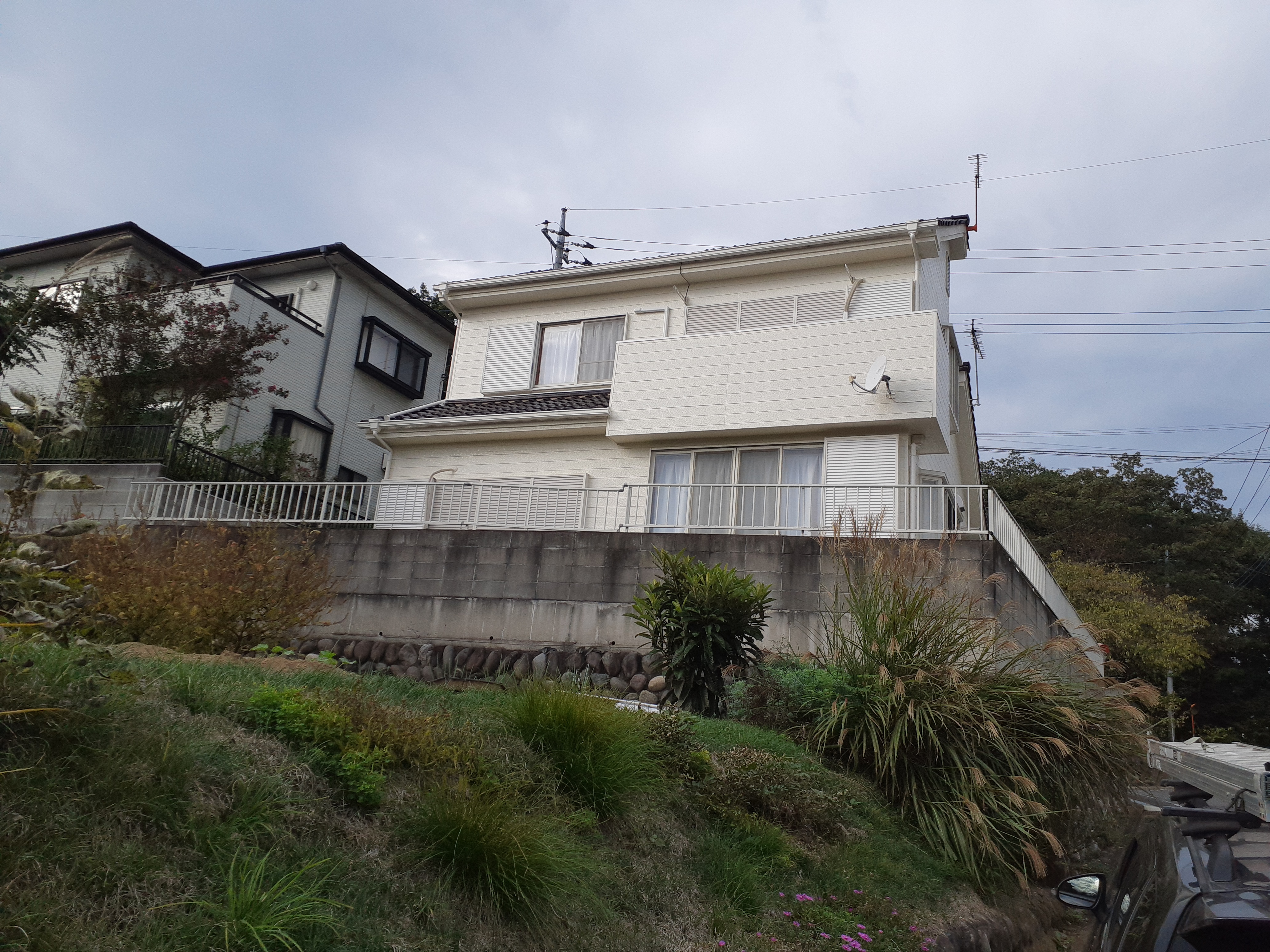 大切なおすまいのメンテナンス　外壁塗装と雨樋交換