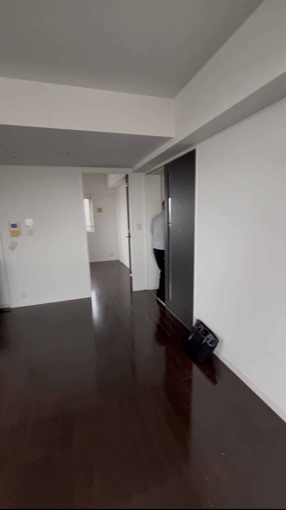 中古物件のクロスとクッションフロア交換