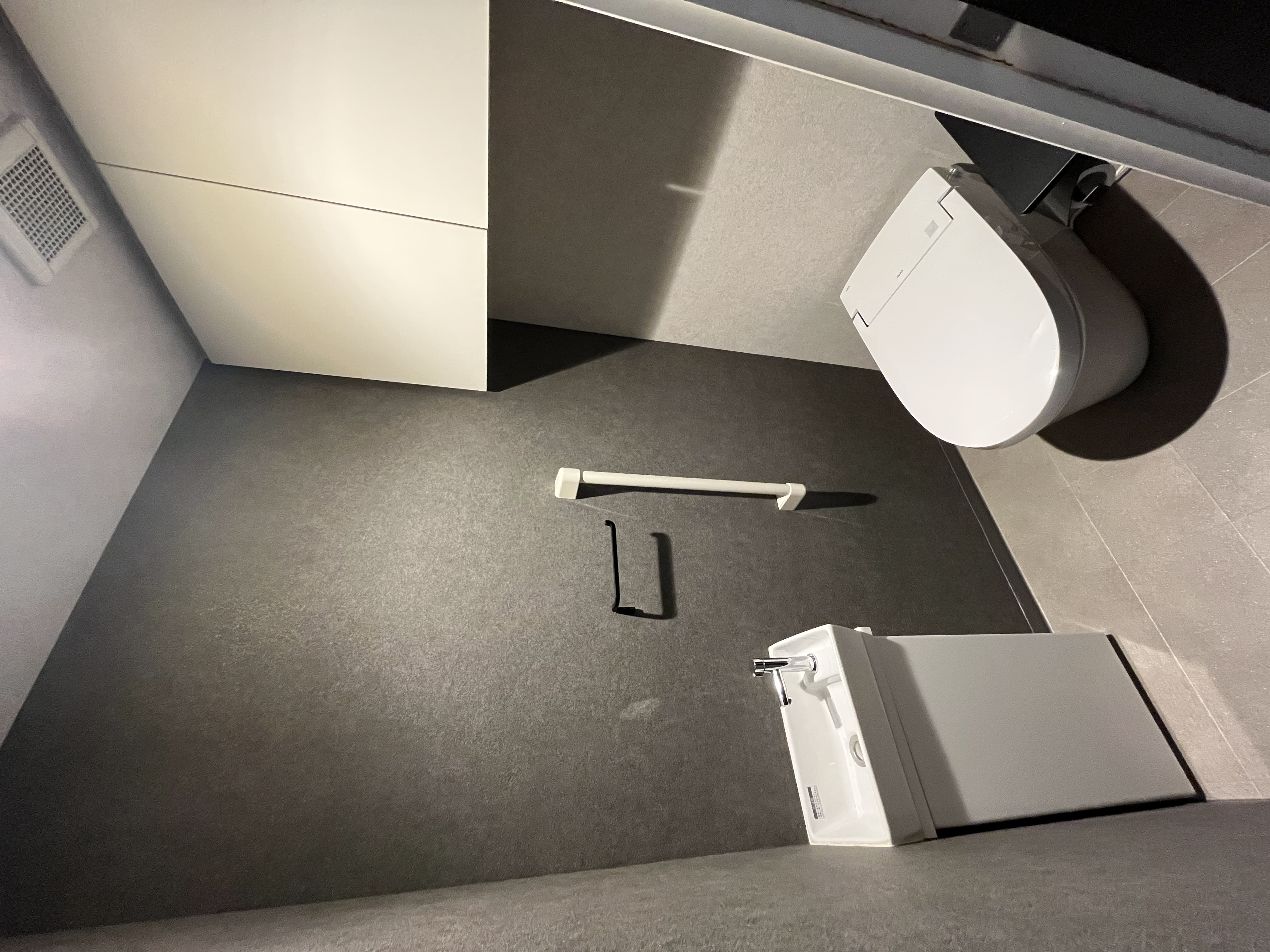 中古物件のクロスとクッションフロア交換