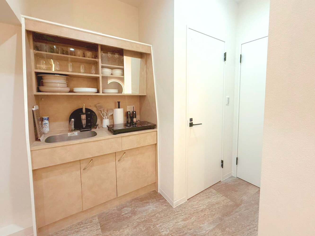 光に包まれた大人の隠れ家～民宿～