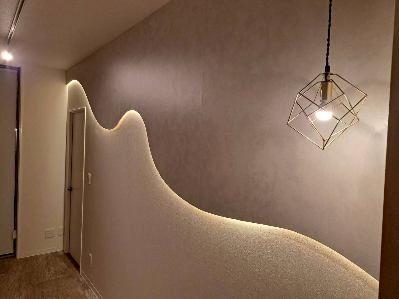 光に包まれた大人の隠れ家～民宿～