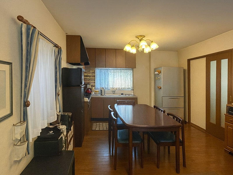 暮らしを彩る、上品なアクセントクロス