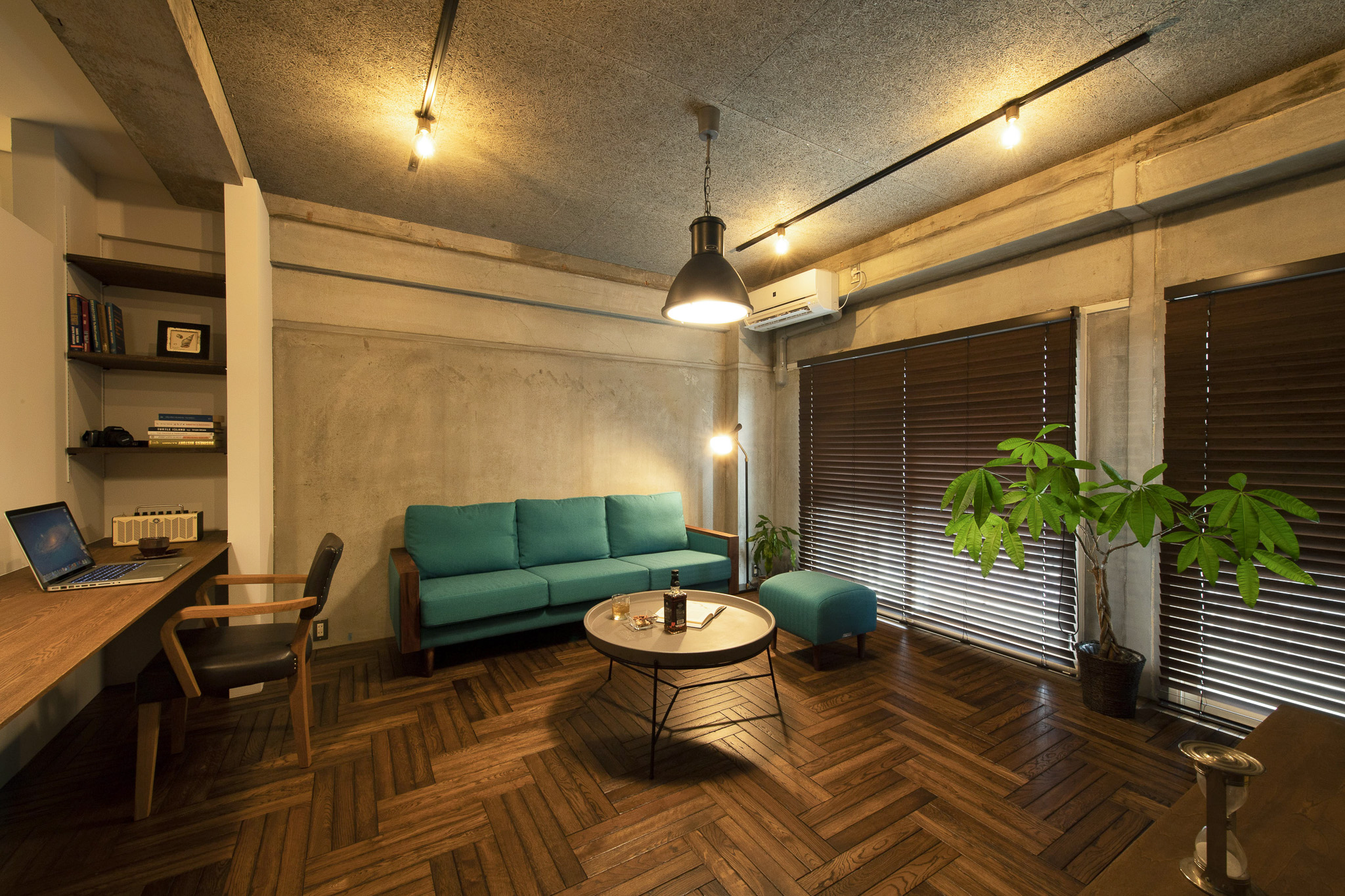 わくわく。隠れ家に住まう。