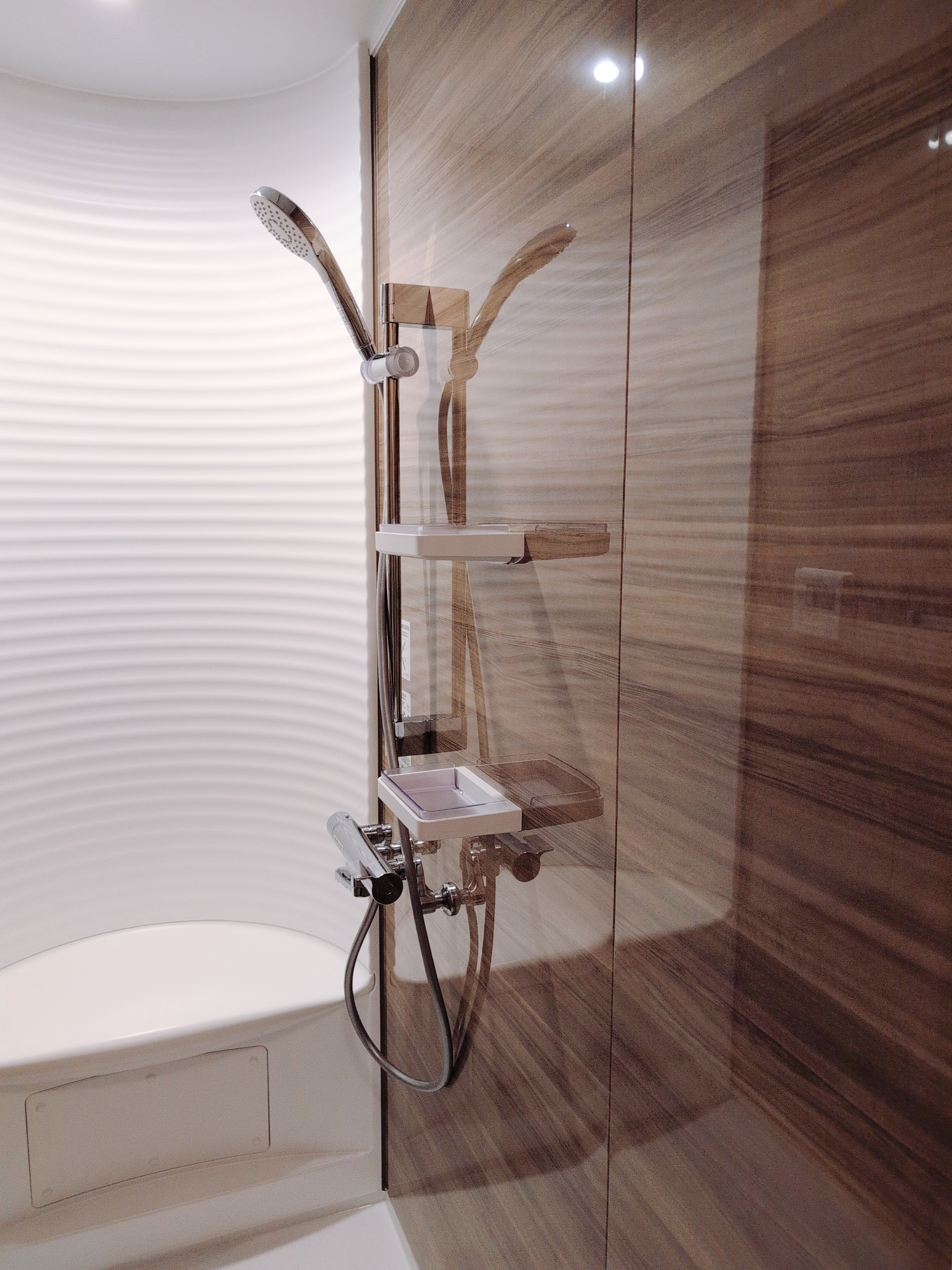 �V�����[�́A�X���C�h�o�[�ōD���ȍ����ɒ��߂ł���