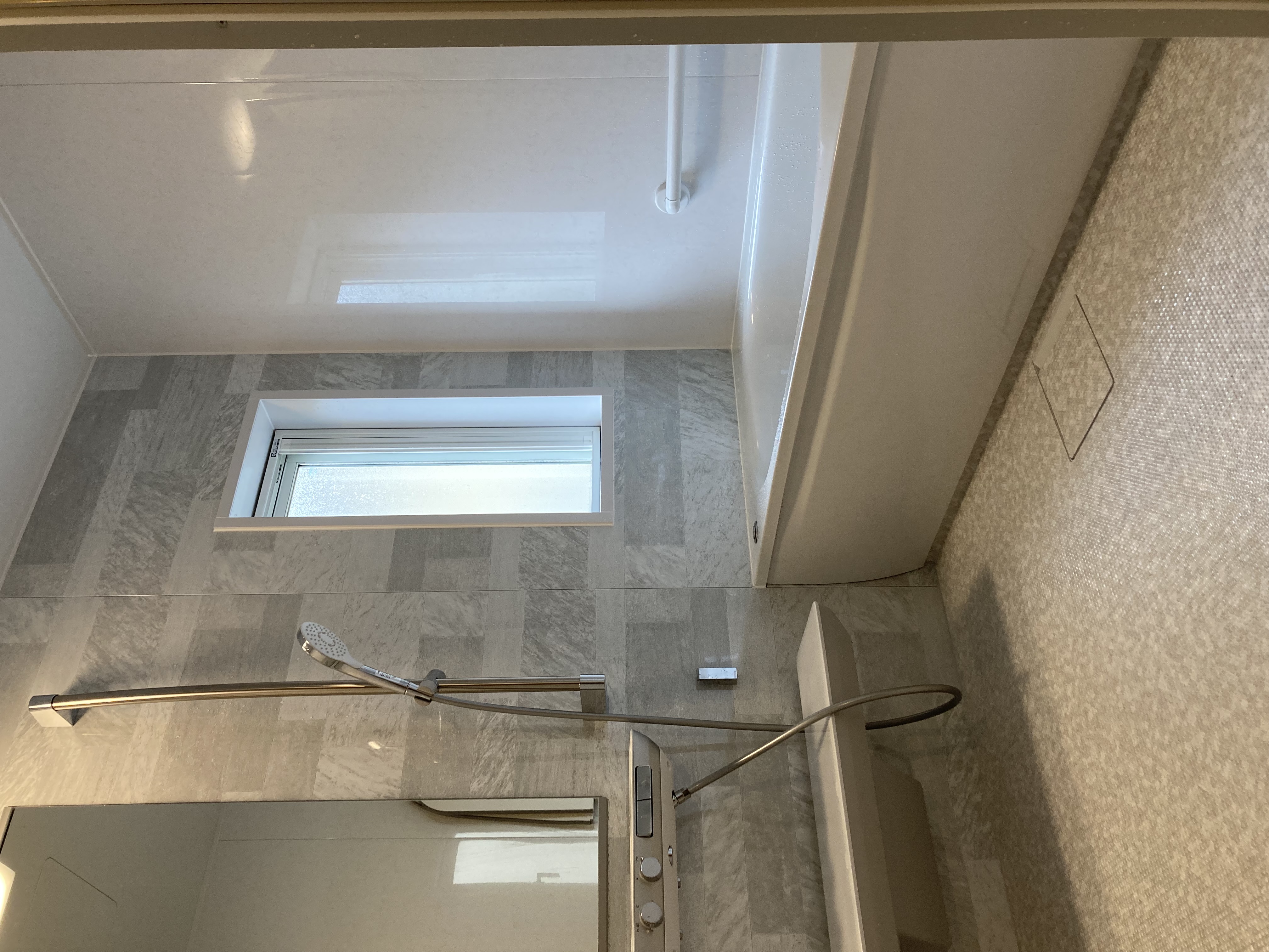 浴室で一日の疲れを癒します