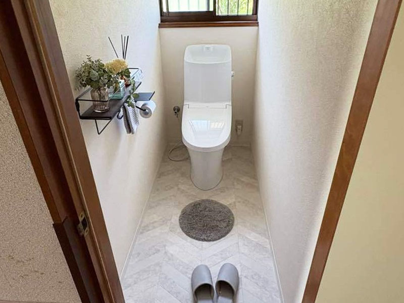 明るく温かいトイレ空間