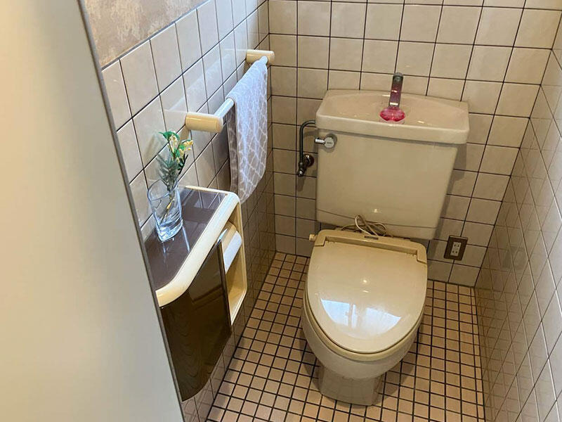 長年使ったトイレを最新型に