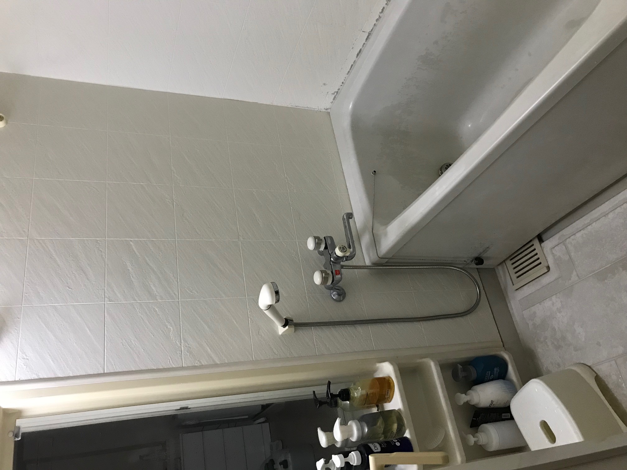 お風呂のリフォームと洋室の内窓の取付け