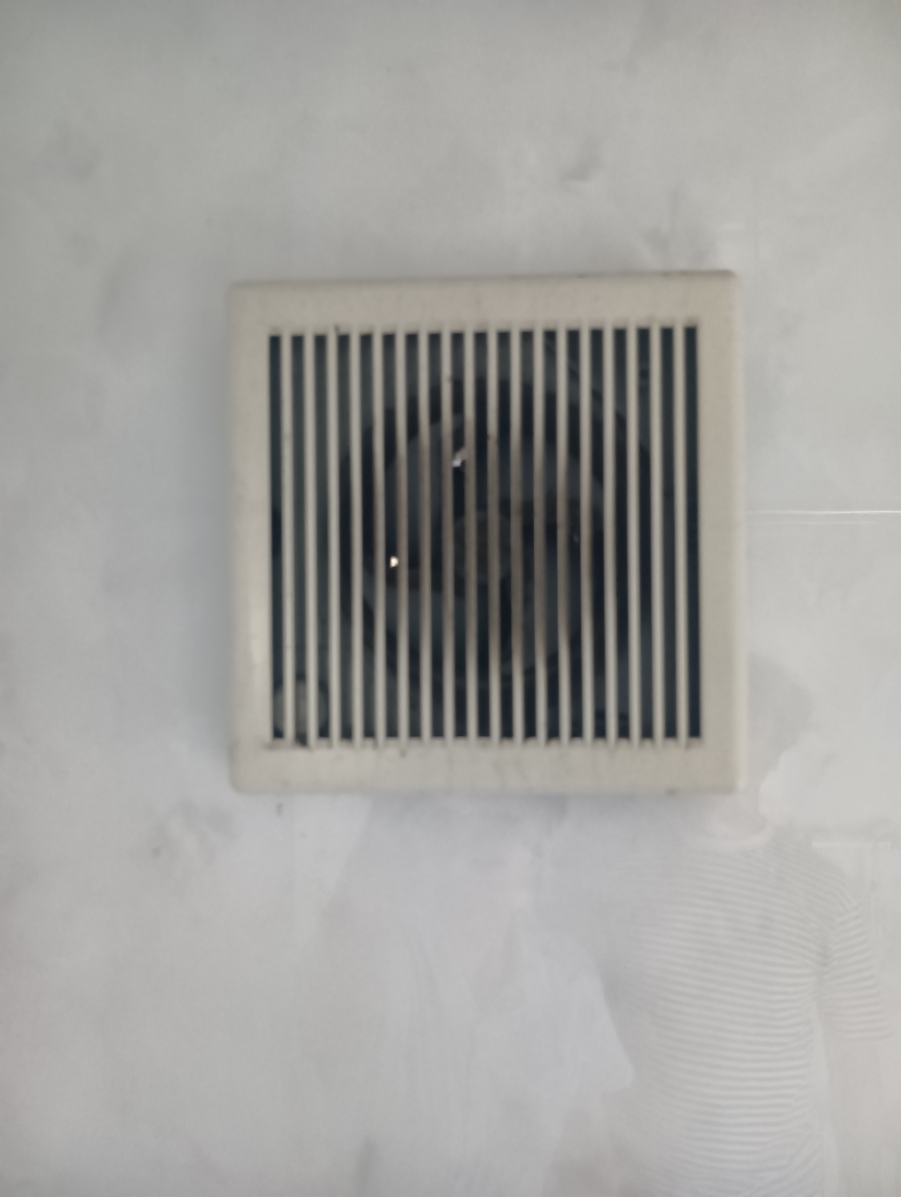 給湯器、換気扇の交換