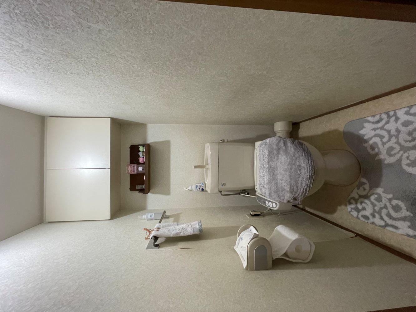 シンプルで可愛い、心地よいトイレ　トイレリフォーム